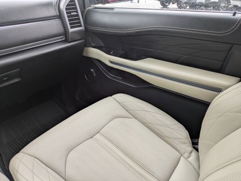 Used 2020 Ford Expedition Platinum image 23