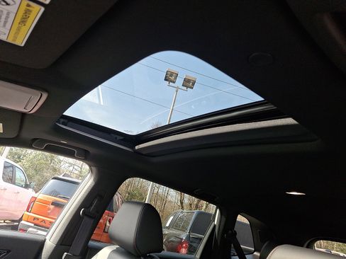 Used 2024 Honda CR-V Sport Touring image 8