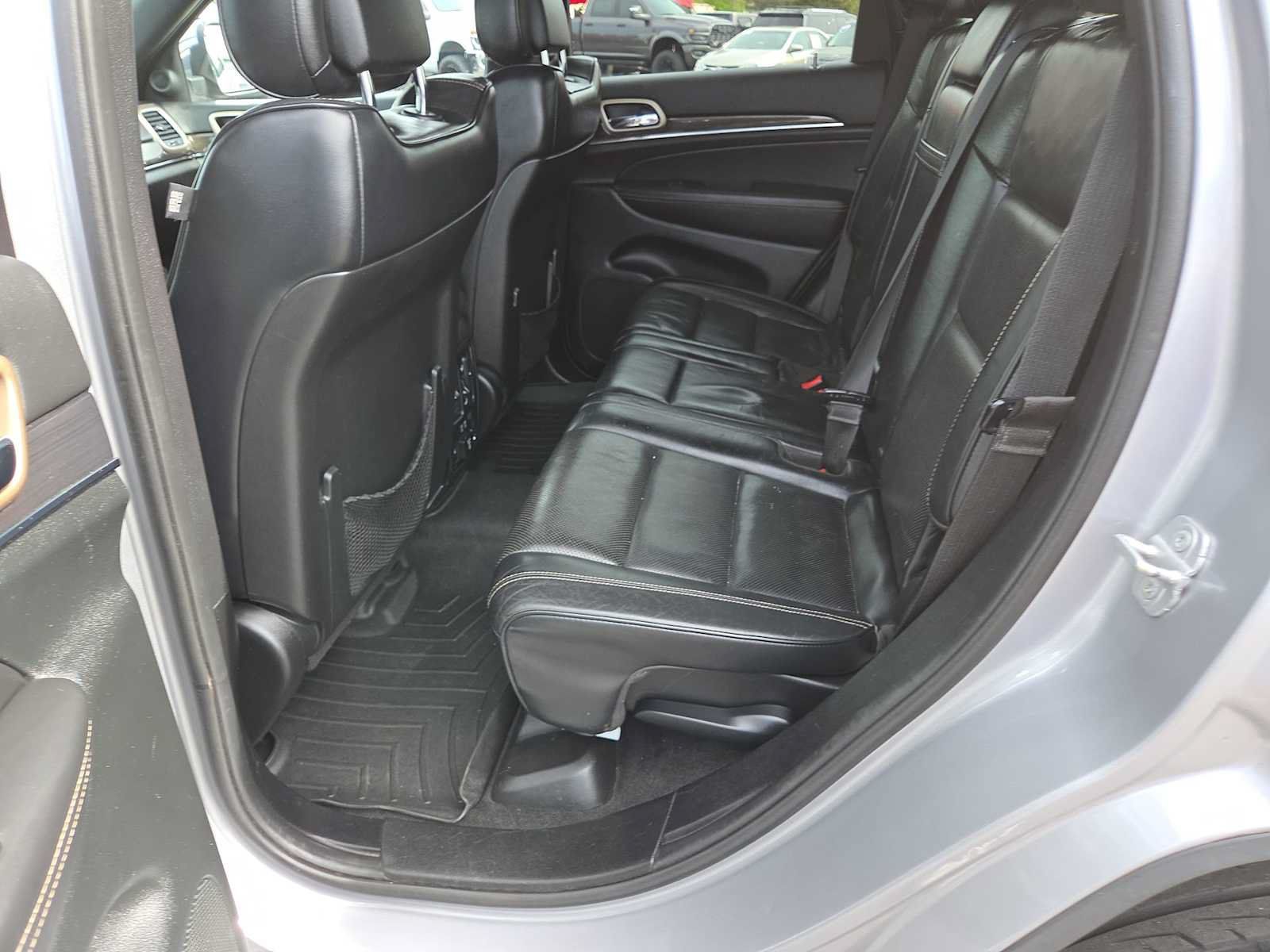 Used 2014 Jeep Grand Cherokee Overland AWD/4WD image 21