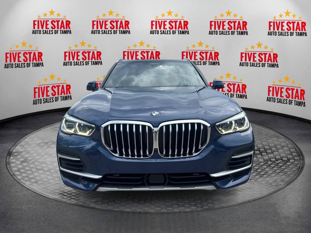 Used 2022 BMW X5 xDrive40i w/ Executive Package AWD/4WD image 2