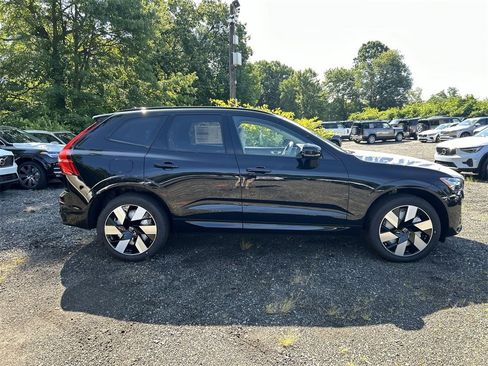 New 2025 Volvo XC60 T8 Plus w/ Protection Package Premier image 9