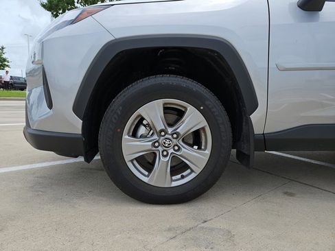 Used 2025 Toyota RAV4 XLE FWD image 24