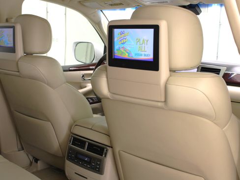 Used 2014 Lexus LX 570 4WD image 41