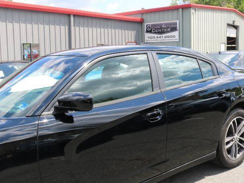 Used 2019 Dodge Charger SXT AWD/4WD image 4