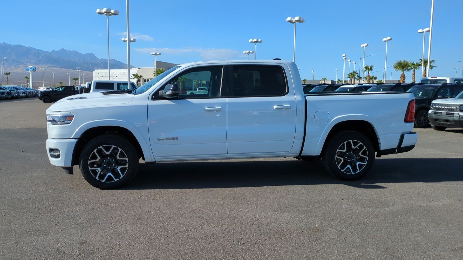 Used 2025 RAM 1500 Laramie w/ Sport Appearance Package AWD/4WD image 6
