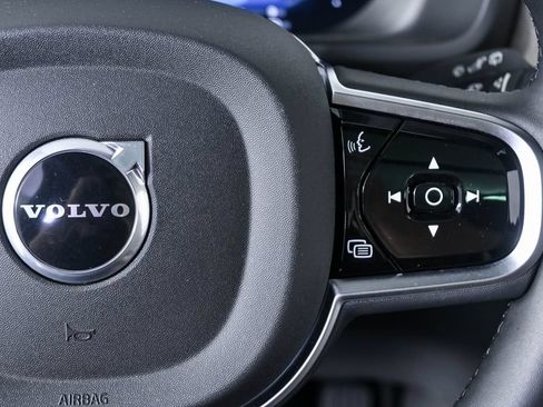 Certified 2025 Volvo XC90 T8 Ultra AWD/4WD image 13