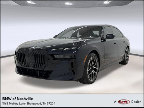 Used 2023 BMW 740i w/ Parking Assistance Package RWD image 1