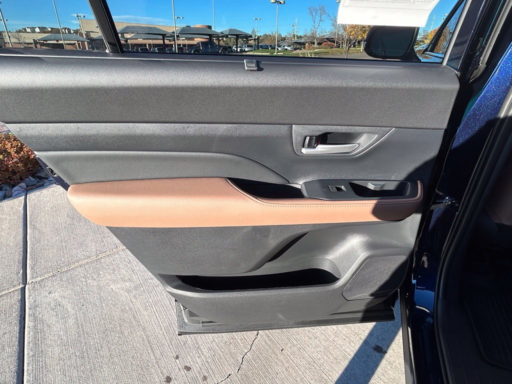 Used 2026 Toyota Grand Highlander AWD image 22