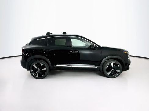 Used 2026 Nissan Kicks SR w/ Cold Weather Package FWD image 10