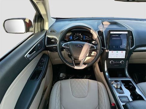 Certified 2024 Ford Edge Titanium image 21