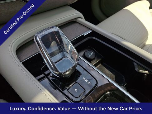Certified 2023 Volvo XC90 B6 Ultimate w/ Protection Package Premier AWD/4WD image 16