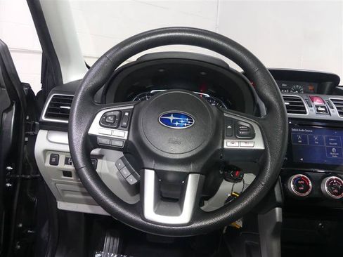 Used 2018 Subaru Forester 2.5i Premium AWD/4WD image 30