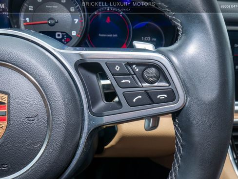 Used 2019 Porsche Panamera RWD image 30