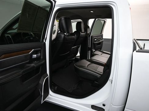 Used 2024 RAM 2500 Laramie AWD/4WD image 10