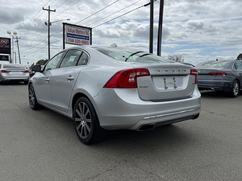 Used 2018 Volvo S60 T5 Inscription image 4