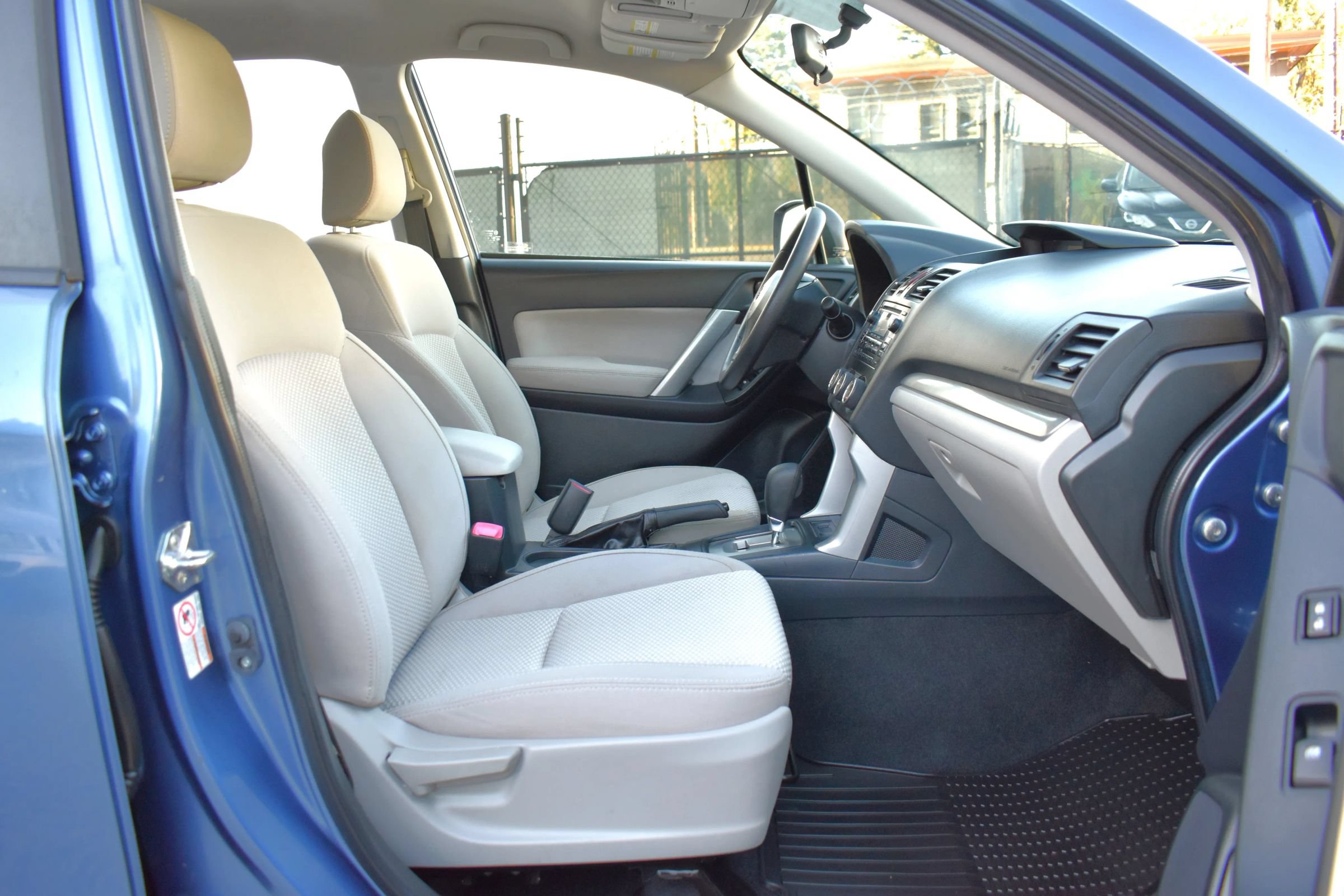 Used 2015 Subaru Forester 2.5i w/ Alloy Wheel Package AWD/4WD image 26