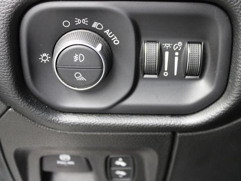 Used 2020 RAM 1500 Laramie AWD/4WD image 52