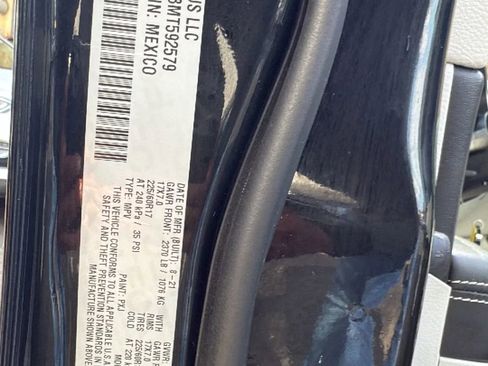 Used 2021 Jeep Compass Latitude image 32