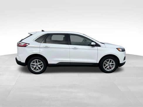 Used 2022 Ford Edge SEL image 7