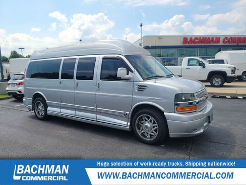 Used 2012 Chevrolet Express 2500 LT RWD image 1