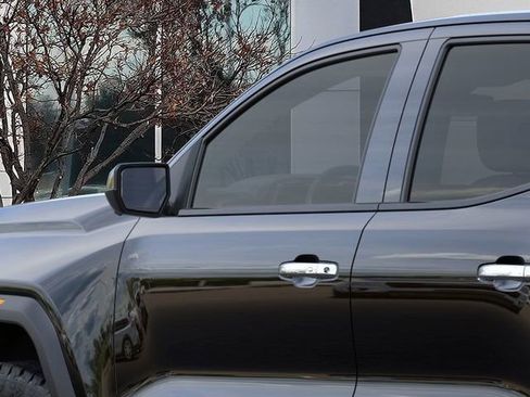 New 2026 GMC Canyon Denali w/ LPO, Denali Black Edition image 12