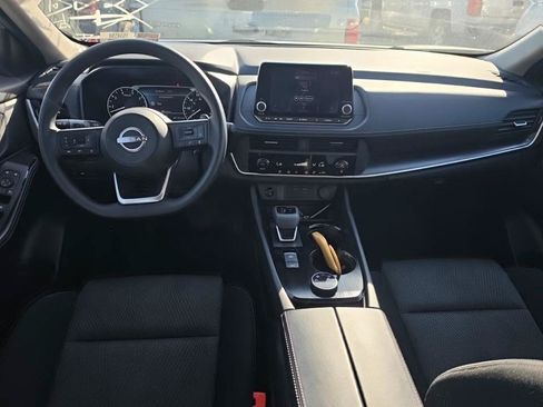 Used 2024 Nissan Rogue SV AWD/4WD image 5