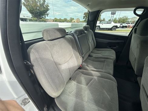 Used 2006 Chevrolet Silverado 2500 LS w/ Skid Plate Package image 23