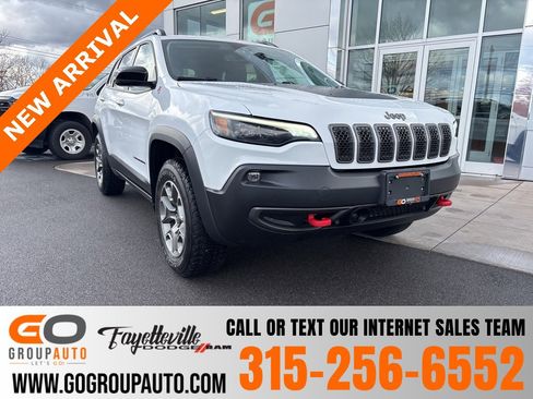 Used 2022 Jeep Cherokee Trailhawk w/ Comfort/Convenience Group image 1