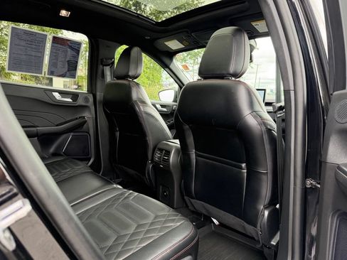 Used 2024 Ford Escape ST-Line Elite w/ Premium Technology Package AWD/4WD image 27