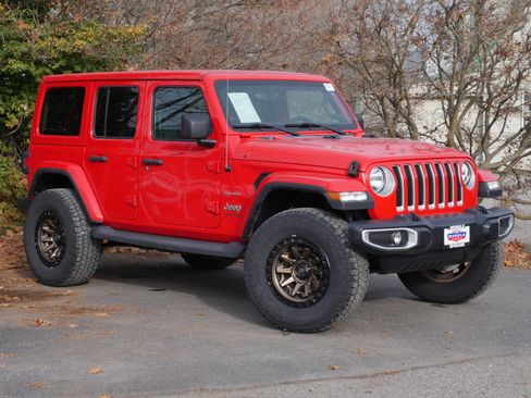 Used 2020 Jeep Wrangler Unlimited Sahara w/ Uconnect 4C Nav & Sound Group image 29