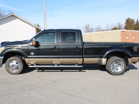 Used 2013 Ford F350 Lariat w/ Lariat Interior Pkg image 6