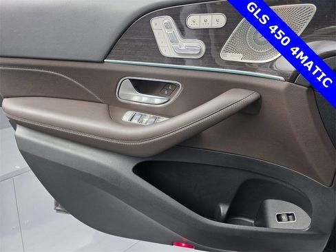 Used 2023 Mercedes-Benz GLS 450 4MATIC image 28