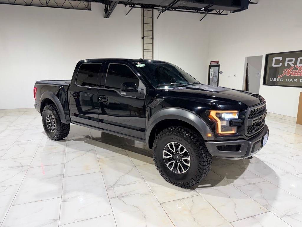 Used 2018 Ford F150 Raptor w/ Equipment Group 802A Luxury AWD/4WD image 3