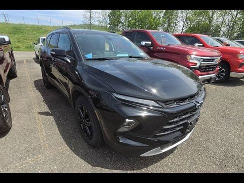 Used 2024 Chevrolet Blazer LT w/ Midnight/Sport Edition AWD/4WD image 2
