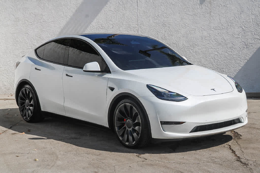 Used 2022 Tesla Model Y Performance AWD/4WD image 3
