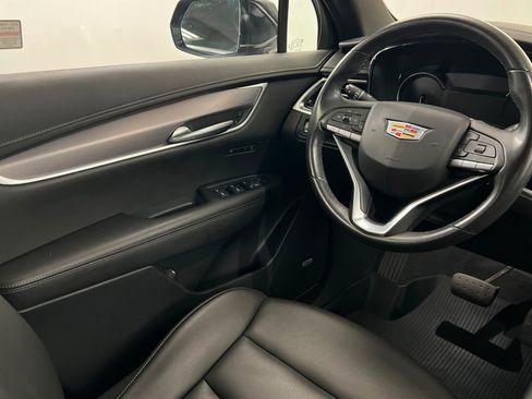 Used 2022 Cadillac XT6 Luxury FWD image 12