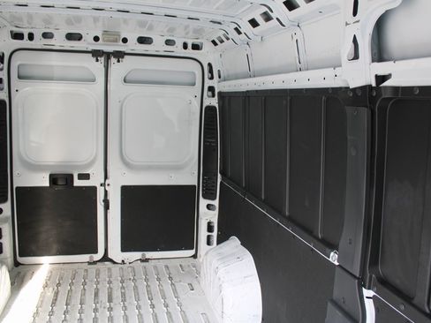 Used 2023 RAM ProMaster 2500 image 10