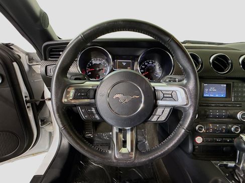 Used 2017 Ford Mustang Convertible RWD image 13