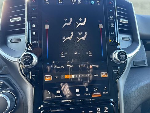 Used 2024 RAM 2500 Big Horn w/ Level 2 Equipment Group image 18