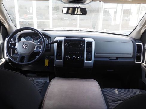 Used 2011 RAM 1500 Classic SLT w/ Luxury Group image 16