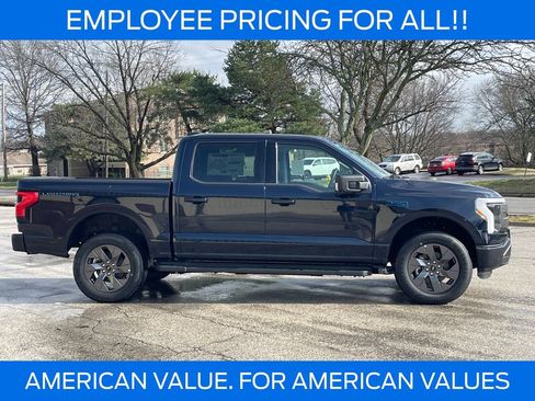 New 2025 Ford F150 Lightning Flash AWD/4WD image 6