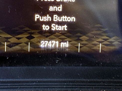 Used 2024 Jeep Wrangler Unlimited w/ Convenience Group AWD/4WD image 10