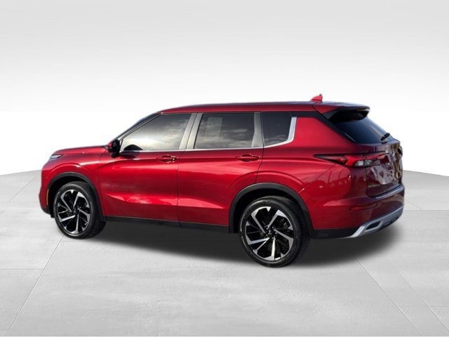 Used 2024 Mitsubishi Outlander SE FWD image 3
