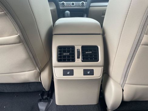 Used 2016 Subaru Outback 2.5i Limited AWD/4WD image 25
