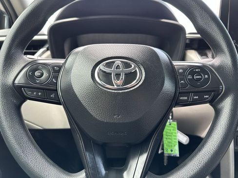 Used 2024 Toyota Corolla Cross L FWD image 21