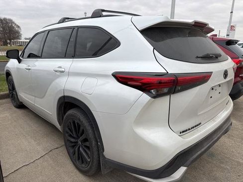 Certified 2022 Toyota Highlander XSE image 8