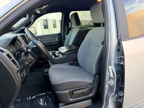 Used 2022 RAM 2500 Big Horn AWD/4WD image 13