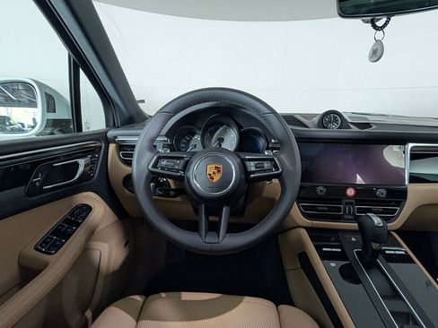 New 2026 Porsche Macan image 20