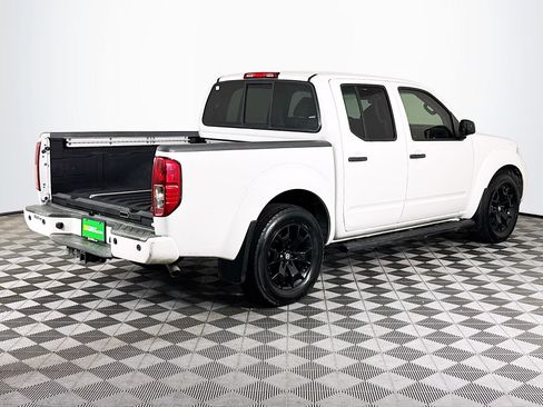 Used 2020 Nissan Frontier SV w/ Midnight Edition Floor Mats RWD image 10
