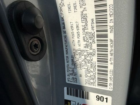 Used 2020 Toyota Tacoma TRD Sport w/ TRD Premium Sport Package image 28